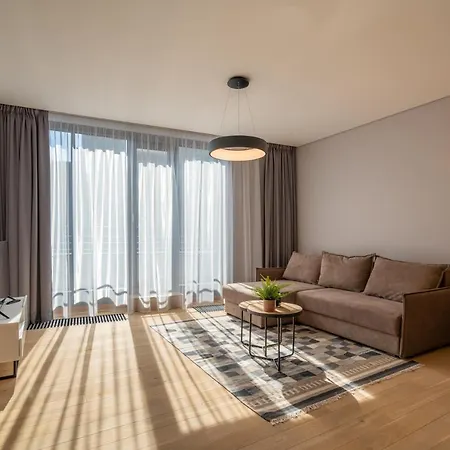 Апартаменти Easyrooms Dzirnavu