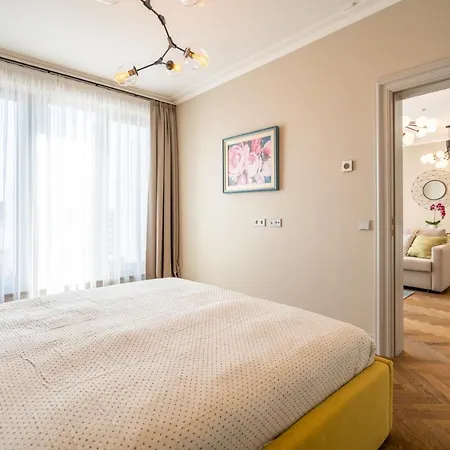 Easyrooms Dzirnavu Apartment *