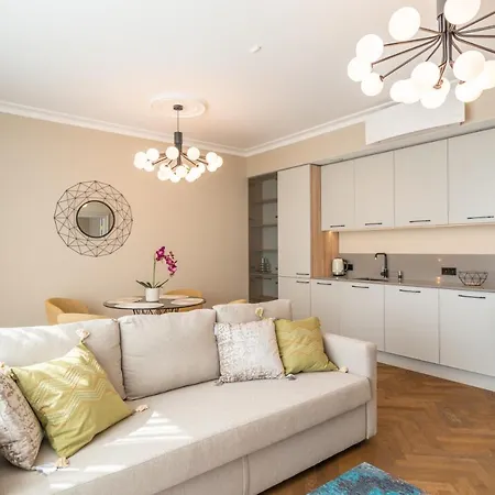 Easyrooms Dzirnavu Apartment *