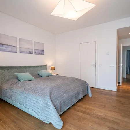 Апартаменти Easyrooms Dzirnavu