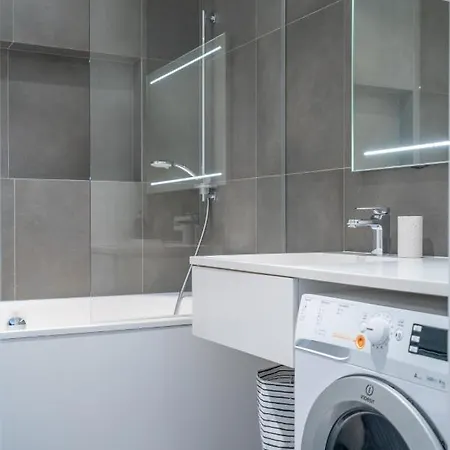 Easyrooms Dzirnavu Riga