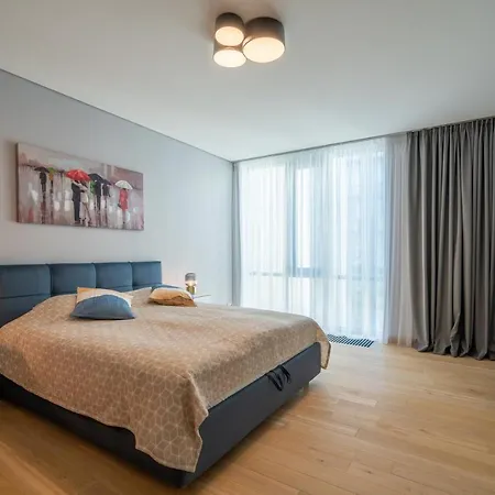 Easyrooms Dzirnavu Apartment