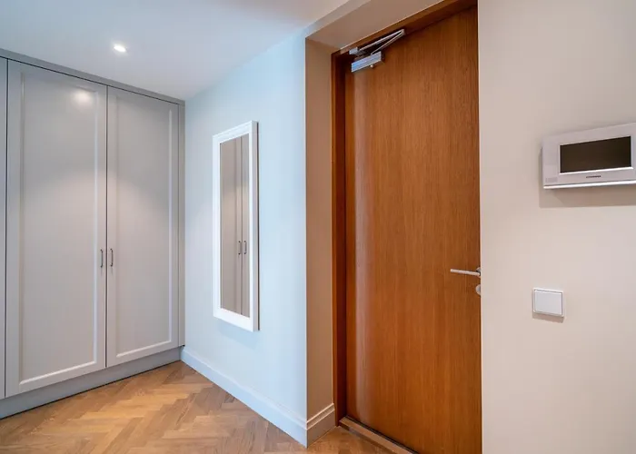 Easyrooms Dzirnavu Riga