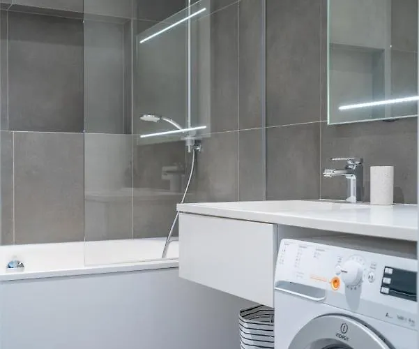 Easyrooms Dzirnavu Riga