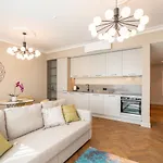公寓 Easyrooms Dzirnavu 里加