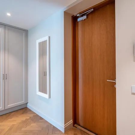 Easyrooms Dzirnavu Riga