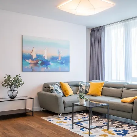 Easyrooms Dzirnavu * Riga